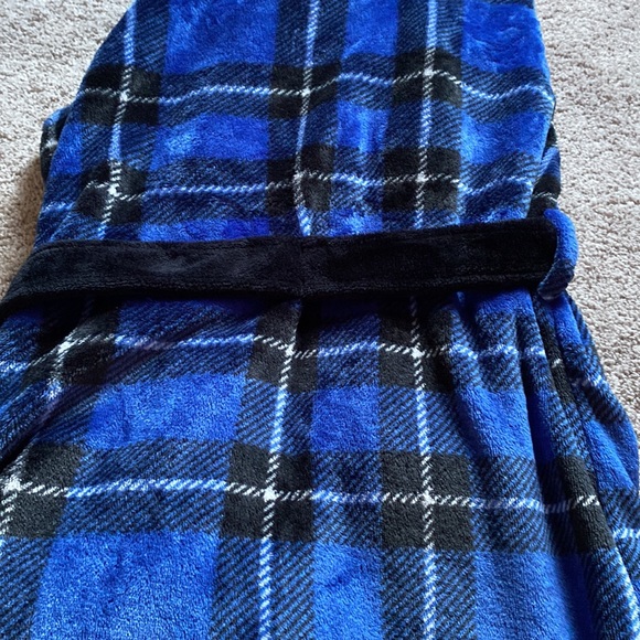 Kids Cuddl Duds hooded fleece robe with 2 front pockets size large blue plaid - Picture 13 of 15